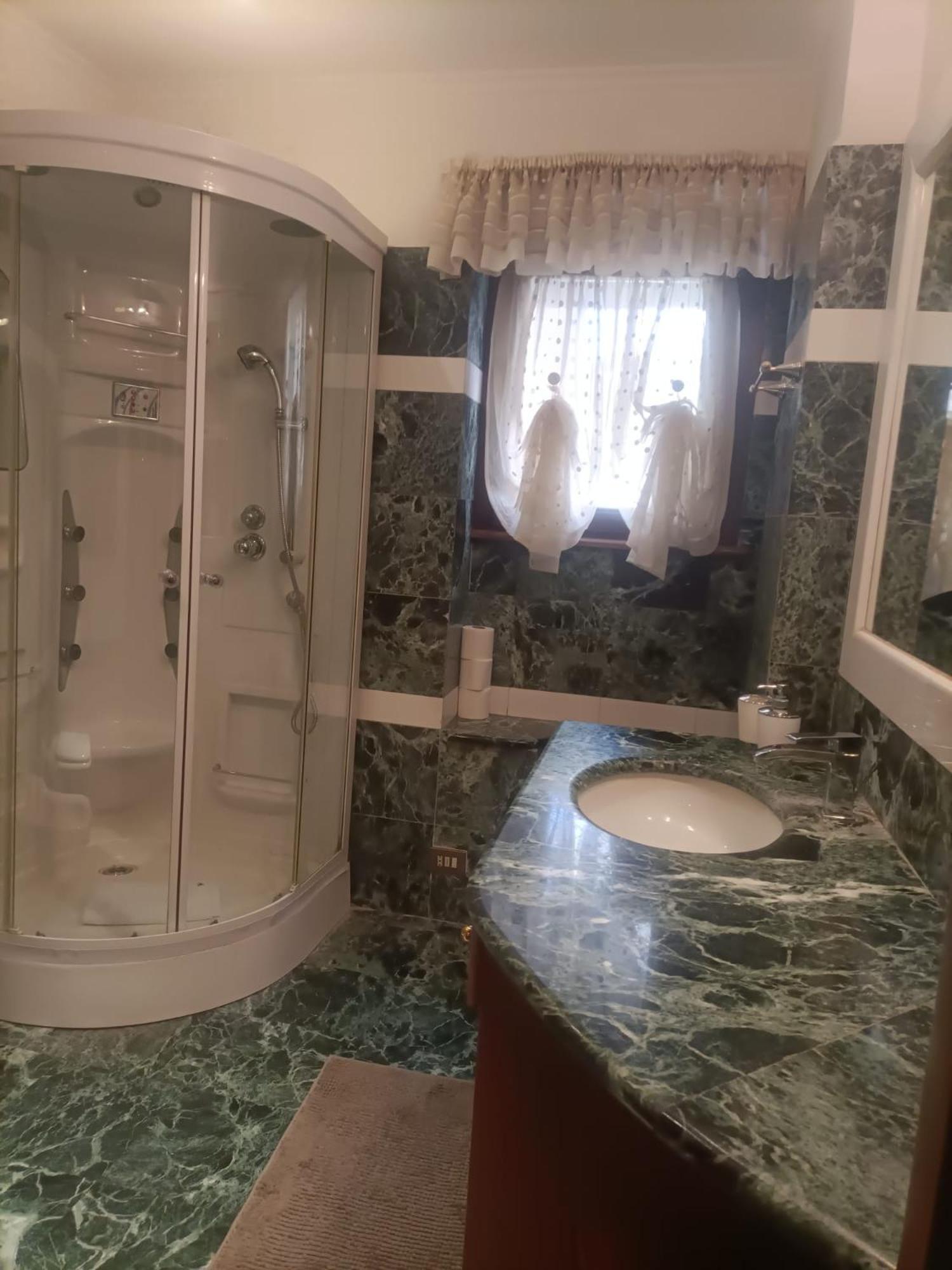 Luchino'S Home Рим Екстериор снимка