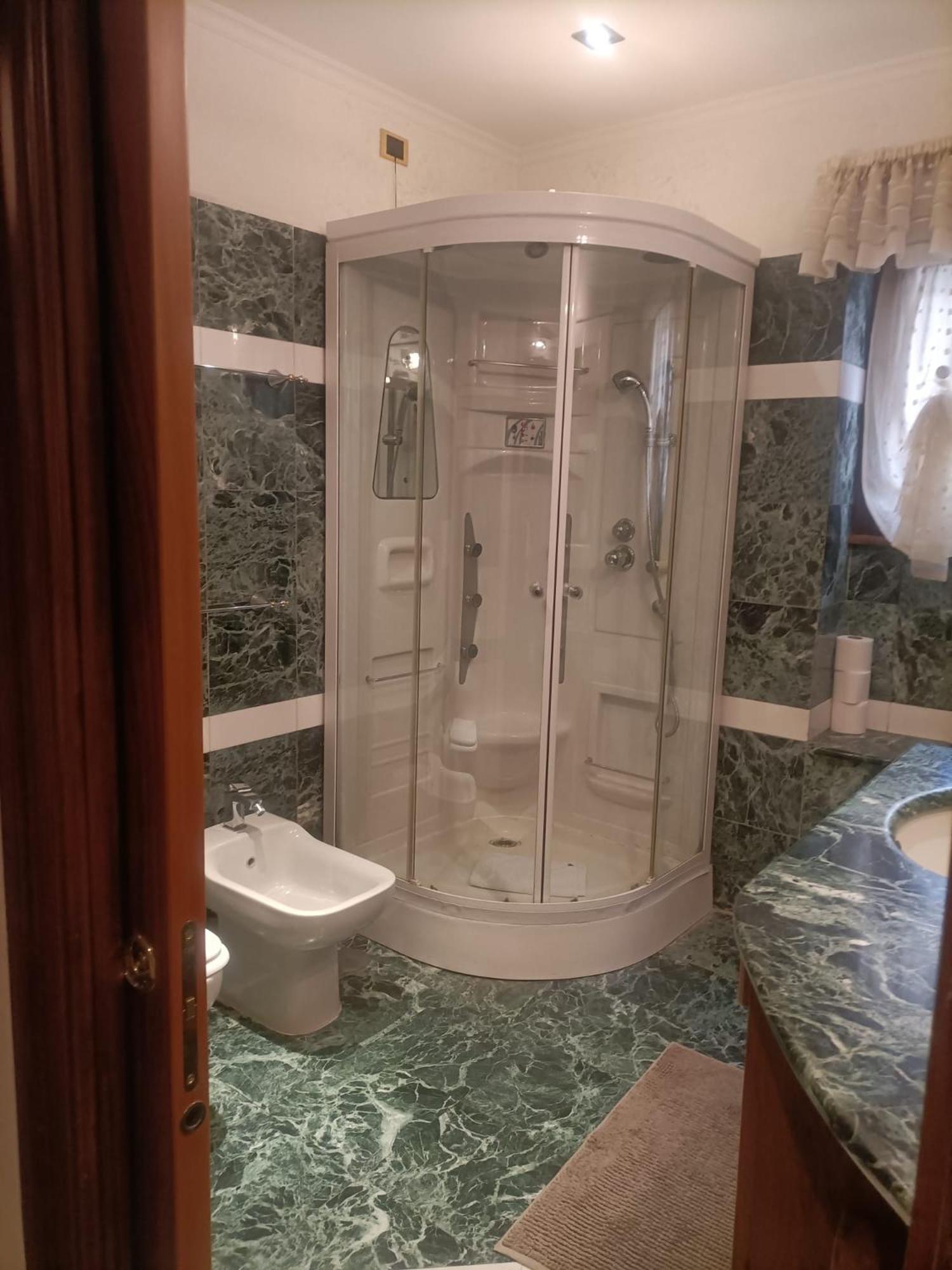 Luchino'S Home Рим Екстериор снимка